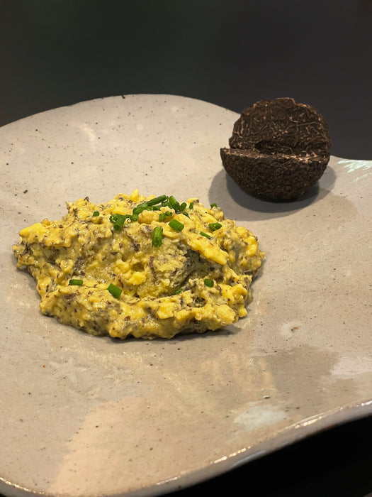 Truffle scrambled eggs recipe by Gourmet Attitude